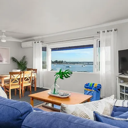 Bayfront 1-Br With Stunning View Steps To The Sand